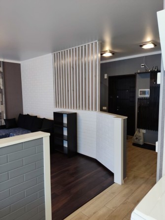 Сдам , квартиру студию,52 кв.м.на долгий срок,Уютная,комфортная. - фото 1