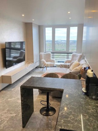 Перша здача! Дизайнерська квартира преміум-класу Варшавский 3 - фото 1