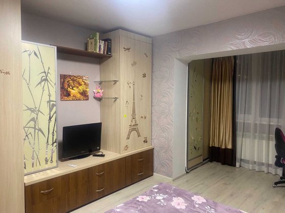 3 кім. Позняки.Осокорки. Харьківська.Дарницький.вул. Кошиця 10/21 Киев