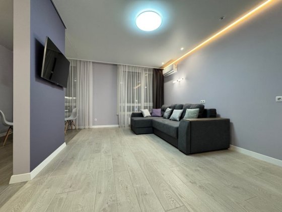 оренда 1-к студії 35 м2, ЖК Славутич, 2 хв метро Славутич Киев