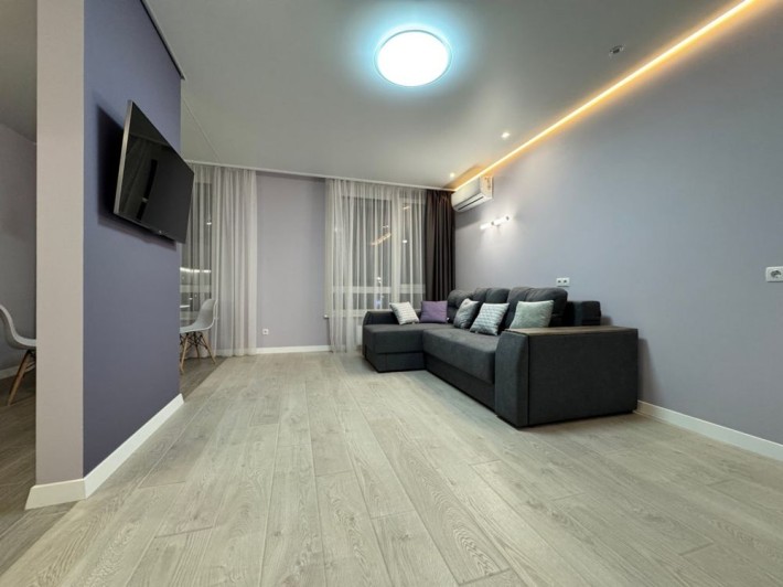 оренда 1-к студії 35 м2, ЖК Славутич, 2 хв метро Славутич - фото 1