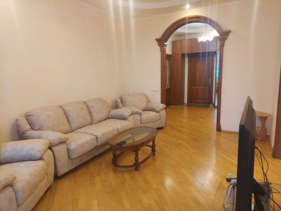 ТЕРМІНОВО! Видова 2 к квартира б. Лесі Українки 23 Печерськ ТОП ЦІНА Киев