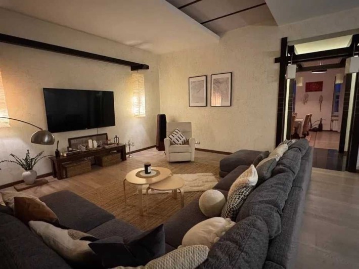 Оренда 4-к. 200 кв.м. Поділ вул. Хорива, 4 метро Контрактова площа - фото 1