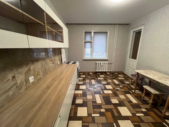 Без% 1к 5 п 41м Рахманінова 30/13, ст.м. Академгородок, оренда Киев