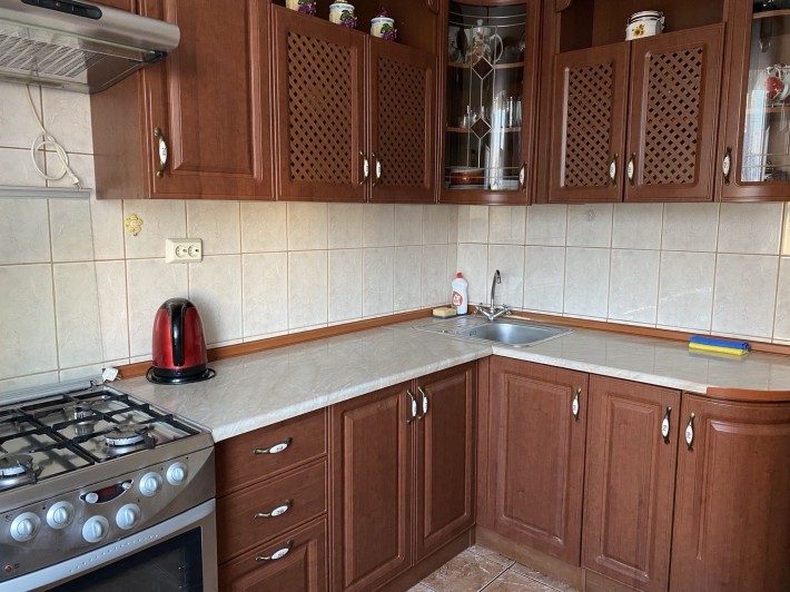 Оренда  2 кімнатної  квартири в Святошинський районі  . - фото 1