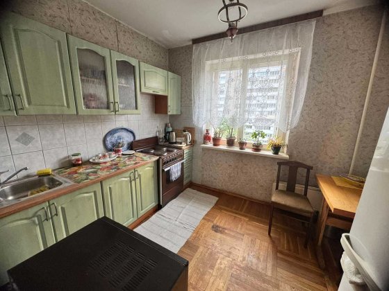 3к.кв.Квітневий провулок 1- Б. Виноградарь. Ретровіль Киев