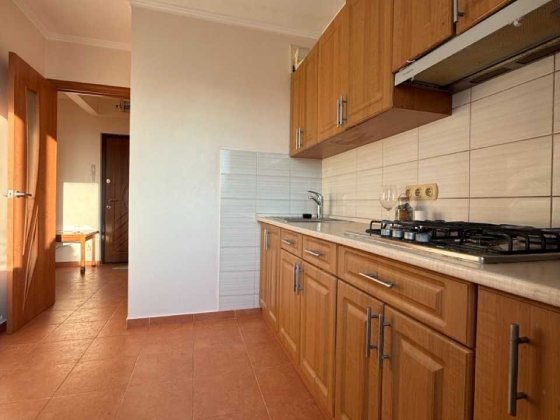 2р 46м2 вул. Василенка 17-А м. Берестейська 7хв їзди швидкісний трамв3