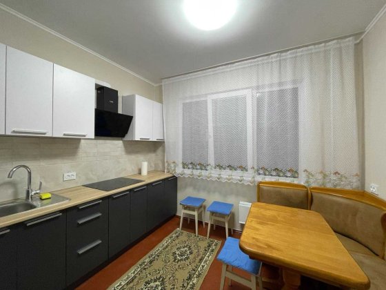 Оренда 2-кімнатної ст.м. Святошин, вул. Мрії, 18-г після ремонту. Киев