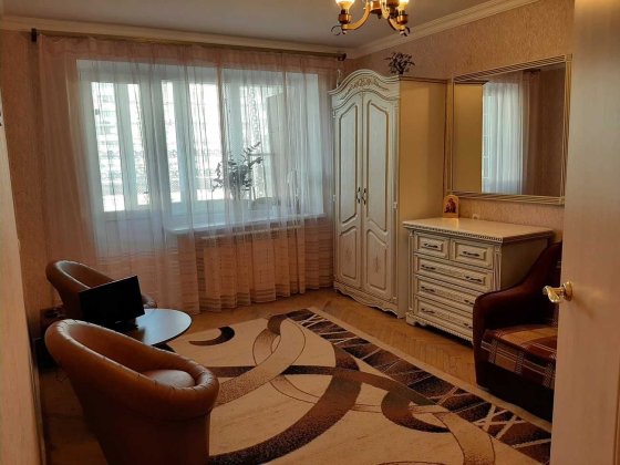 Ст.М.Політехнічний інститут 15хв. Оренда 1-к вул.Леся Курбаса 3-б Київ