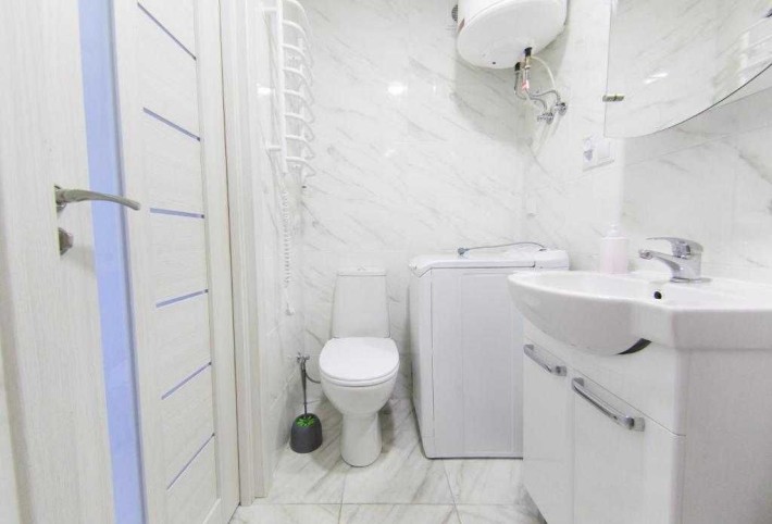 Студія 18 м.кв., неподалік метро Берестейська, від 1-го місяця - фото 1