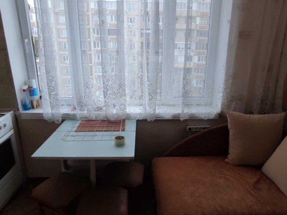 Борщагівка Південна, Кікабідзе 4  ( Булгакова ), Киев