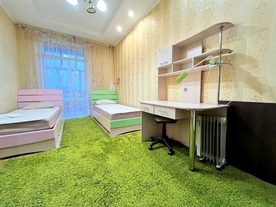 Сдается 3-комнатная квартира в сталинке возле Сырецкого парка! Киев