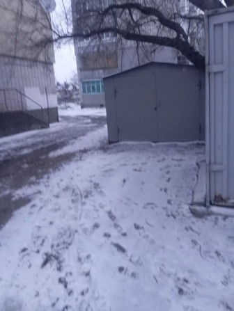 Продам гараж  на Петровке(Наркодиспансер), металл 3.5*5.5 - фото 1