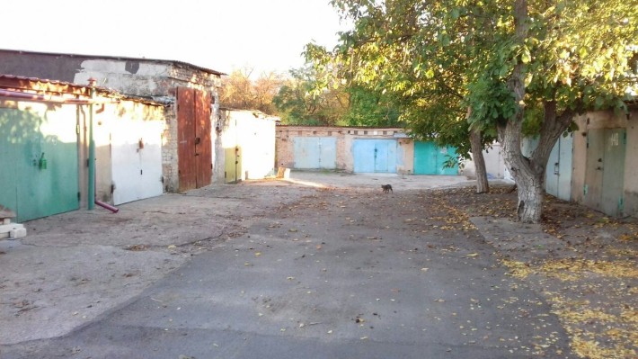 Гараж -Шуменский - фото 1