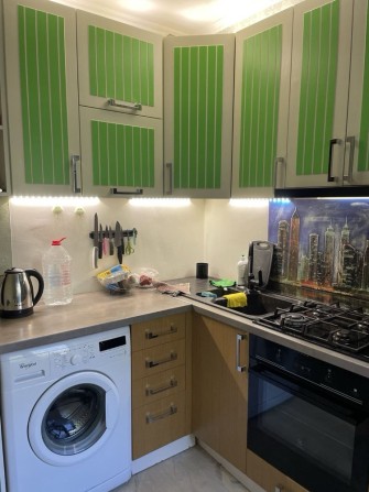 Оренда 2-х кімн квартири  біля метро - фото 1