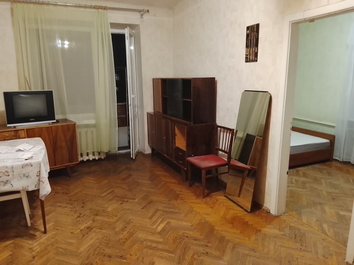 2 ком на ул. Уманская №31 , Метро Вокзальная , Радиорынок - фото 1