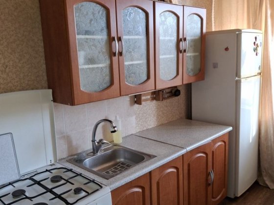 1 ком. кв. Ул. Беларусская 17 Б  м. Лукьяновская . Киев