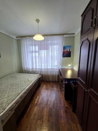 Пропонується в оренду простора 3-кімнатна квартира на Чоколівці - фото 1