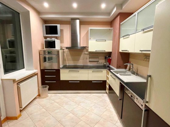 1 кім. в новому будинку, Поділ, Контрактова пл., вул. Почайнинська Киев