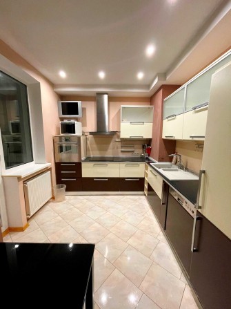 1 кім. в новому будинку, Поділ, Контрактова пл., вул. Почайнинська - фото 1