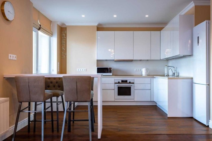 Простора і затишна квартира біля метро Лук’янівська - фото 1