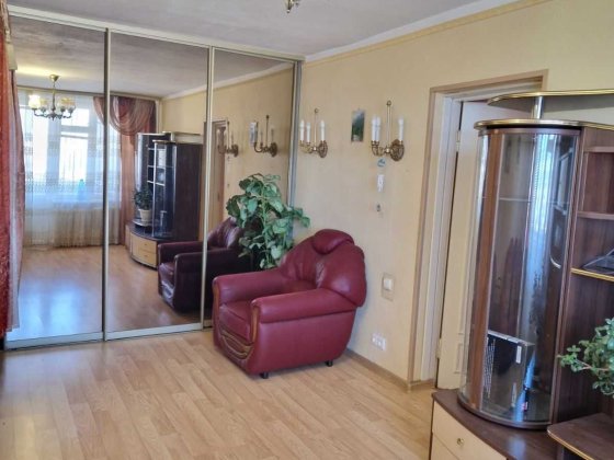 2кім. пл.Космонавтів, бул.Чоколівський 22