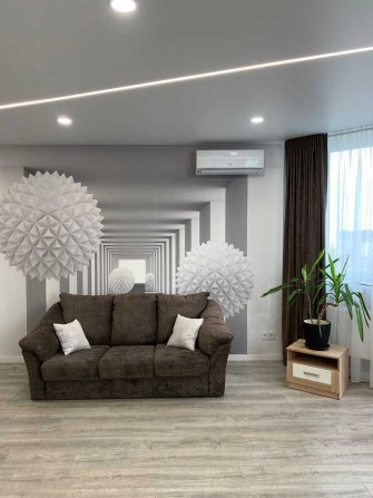 Оренда чудової квартири-студії на Юлії Здановської 34-Б, ЖК 4 сезони - фото 1