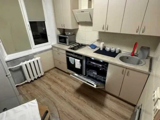 Пропоную в оренду 2-кім. кв. поруч із метро «Політехнічний інститут». Киев