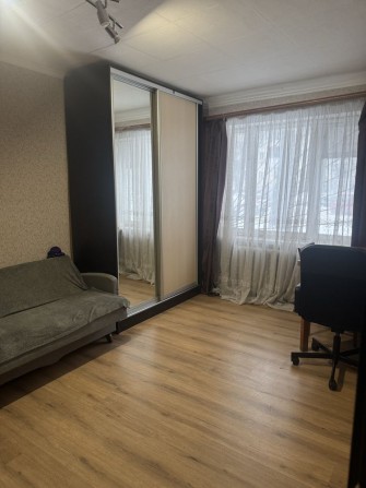 Сдаю дуже теплу квартиру  біля метро Дорогожичи та Сирец. - фото 1