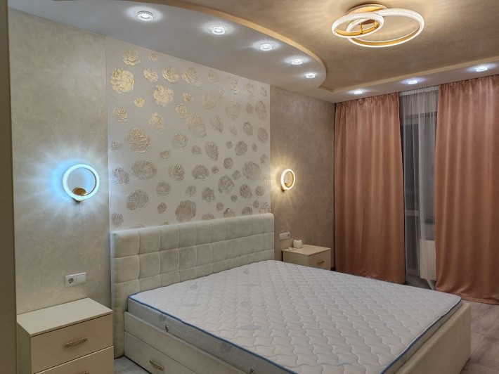 Пропоную оренду Нижньоключова,14  ,VIP рівня, 3 к.квартири - фото 1