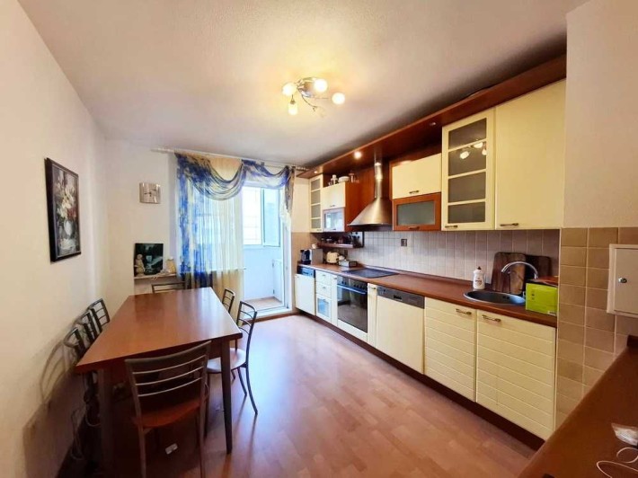 Оренда 4 к. вартири на В. Пулюя 5б - фото 1