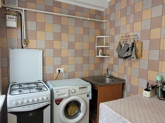 Салютна вул. 27А. метро Сирець, Нивки, Берестейська. Киев