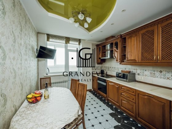 Оренда 2к квартири, вул. Сікорського 1, Зелений острів. Берестейська. Київ