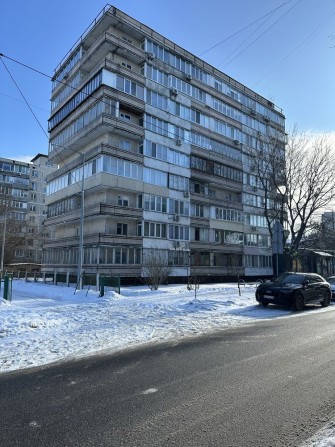 Двухкомнатная срочно сдам - фото 1