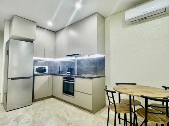 Оренда сучасної 1к. квартири, вул.Кадецький Гай 8, ЖК "Медовий" Киев