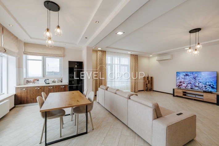 Оренда просторої квартири з можливістю облаштування під офіс, ЖК Парус - фото 1