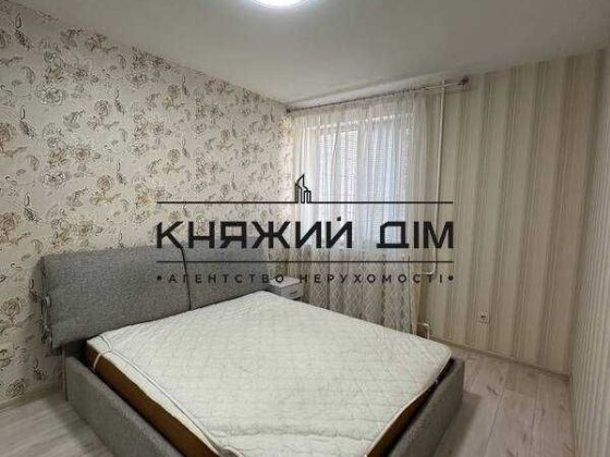 Оренда 3-кімнатної студіо на Іллєнка 5, м.Лук'янівська. Код:11182419 Киев