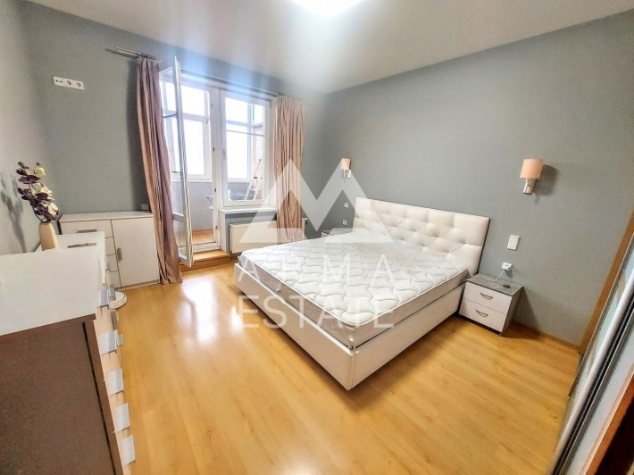 Оренда 2к кв, вул. Дмитрівська 17а,  Інтер , Цирк - фото 1