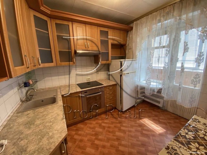 Оренда 3 кімн. квартири за адресою пр.Повітряних Сил 19 - фото 1