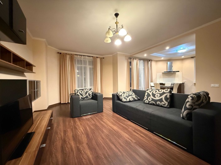 3-х кімн.кв. 194 м2, вул. Дашавська, 25, ЖК "Дубовий Гай" - фото 1