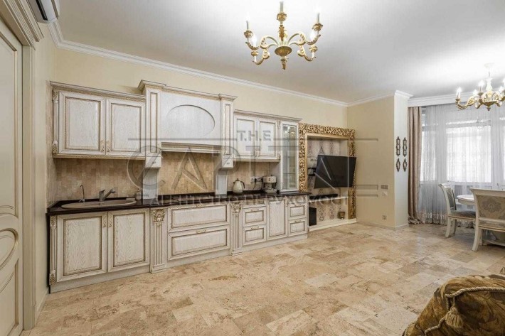 3-х комнатная квартира в семейном ЖК «Изумрудный» - фото 1