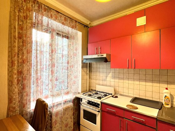 Оренда 2кв. в будинку з укриттям і газ колонкою вул.Головка 27 Киев