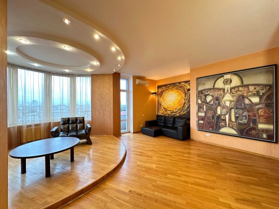 Сдам 2 комнатная квартира улица Молдовская 2 метро Шулявская Київ