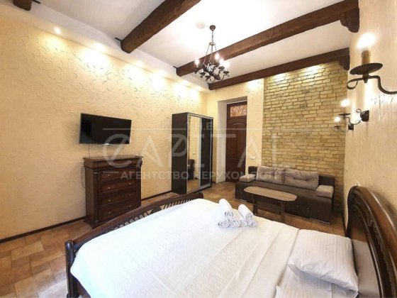 Оренда квартири / центр / Мала Житомирська 16/3 Майдан / 2 кімнати Киев