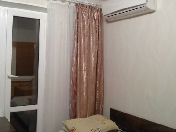 2 кім. квартира. Чорновола вул.,10. Поруч метро "КПІ", "Лук’янівська".