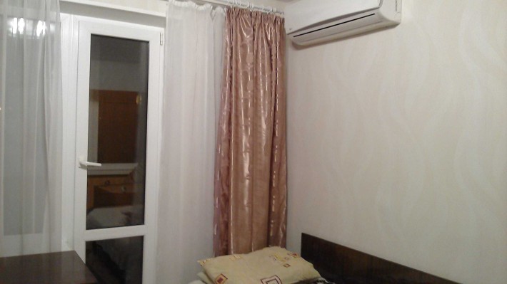 2 кім. квартира. Чорновола вул.,10. Поруч метро "КПІ", "Лук’янівська". - фото 1