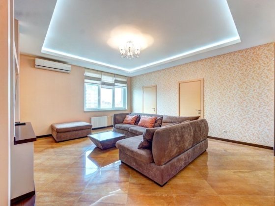 Оренд преміальних апартаментів Січових Стрільців 70-а є генератор Киев