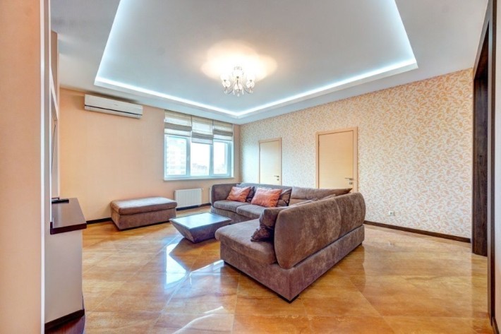 Оренд преміальних апартаментів Січових Стрільців 70-а є генератор - фото 1