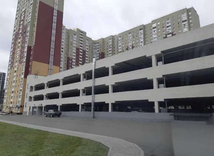 Продам паркінг ЖК Крістер Град, Ліпінка. 2 місця поруч - фото 1