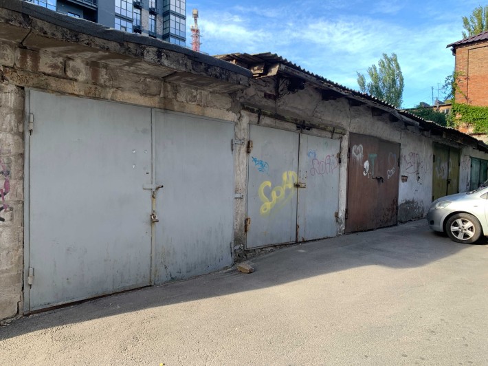 Продам гараж, центр, ул. Гоголя 14а - фото 1
